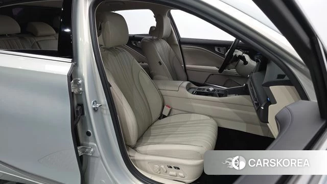 Kia The New K8 Hybrid 2025 Серебристо-серый из Кореи, фото 3