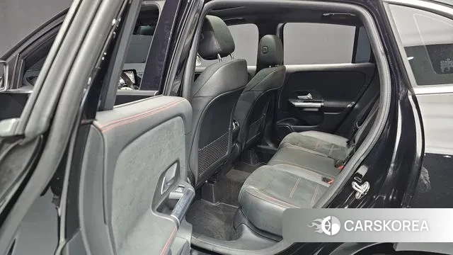 Mercedes-Benz GLA - Class H247 2023 Черный из Кореи, фото 3