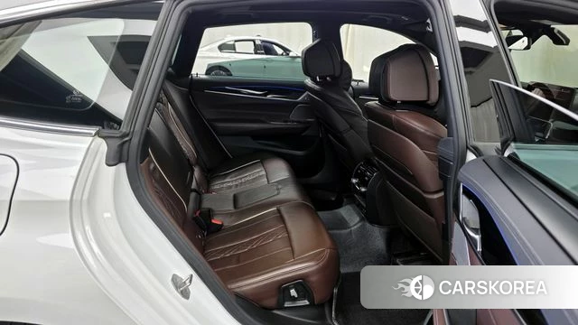 BMW 6 Series GT (G32) 2021 Белый из Кореи, фото 3