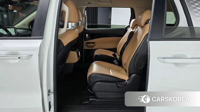 Kia Carnival 4th generation 2023 Белый из Кореи, фото 3