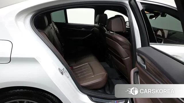 BMW 5 Series (G30) 2020 Белый из Кореи, фото 3