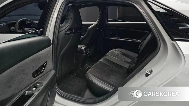 Hyundai Avante (CN7) 2022 Серебристо-серый из Кореи, фото 3