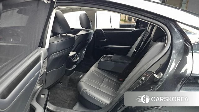 Lexus ES300h 7th generation 2023 Черный из Кореи, фото 3