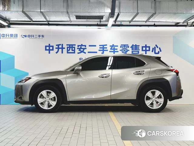 Lexus UX 2022 Серебристо-серый из Китая, фото 3