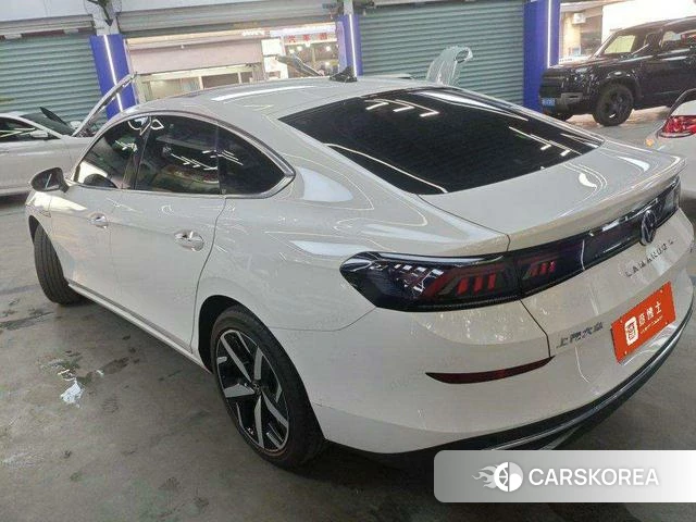 Volkswagen Lingdu 2022 Белый из Китая, фото 3
