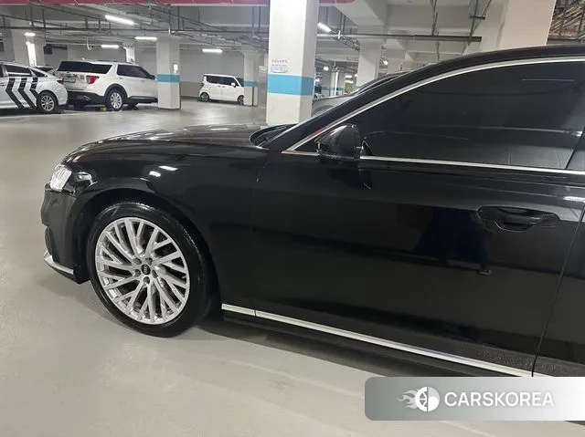Audi A8 (D5) 2021 Черный из Кореи, фото 3