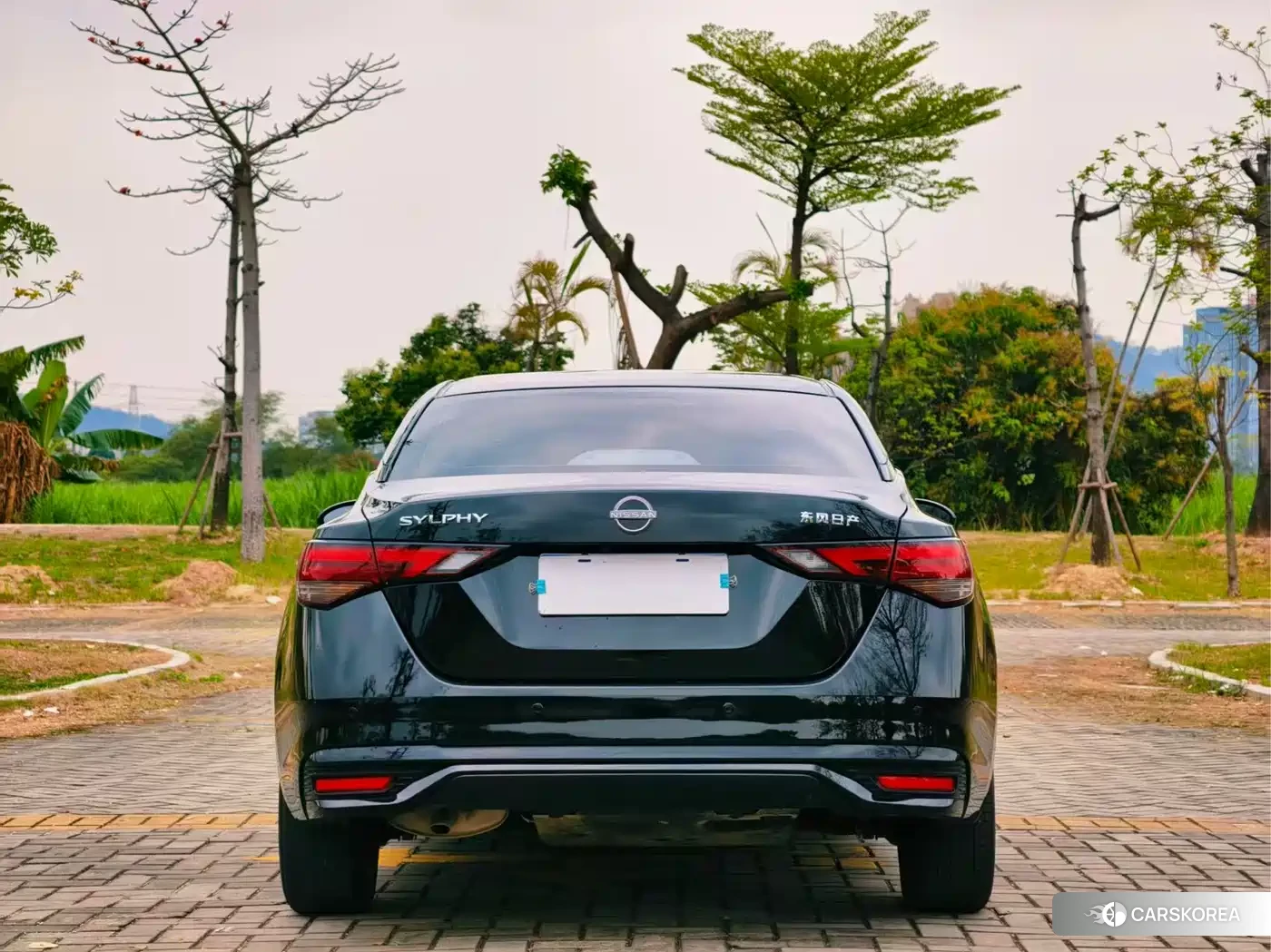 Nissan Sylphy 2024 Черный из Китая, фото 3