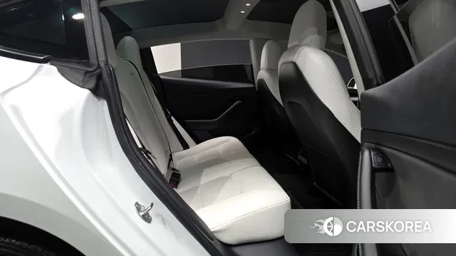 Tesla Model 3 2022 Белый из Кореи, фото 3