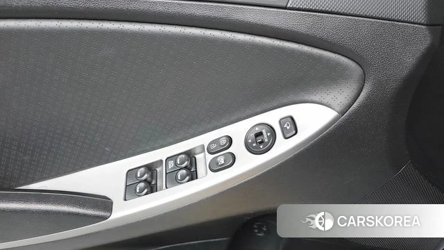 Hyundai Accent (New type) 2019 Светло-серебряный цвет из Кореи, фото 3