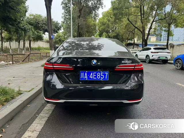 BMW 5 series 2024 Черный из Китая, фото 3