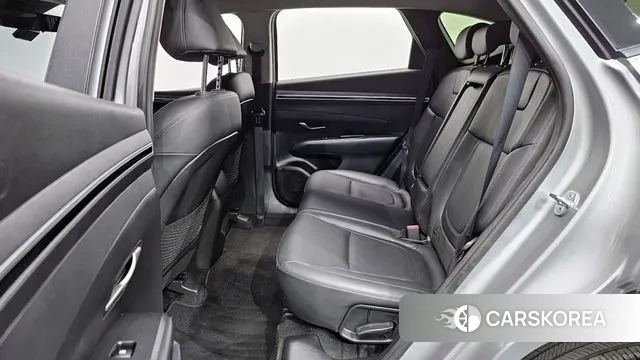 Hyundai Tucson (NX4) 2021 Серебряный из Кореи, фото 3