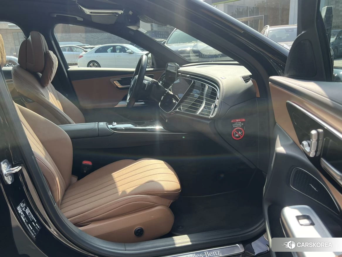 Mercedes-Benz E-class 2023 Черный из Китая, фото 3