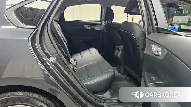 Kia The New K3 2nd generation 2023 Серый из Кореи, фото 3