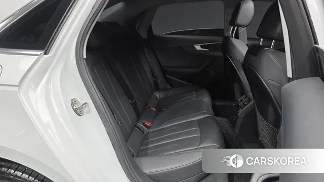 Audi A4 (B9) 2018 Белый из Кореи, фото 3