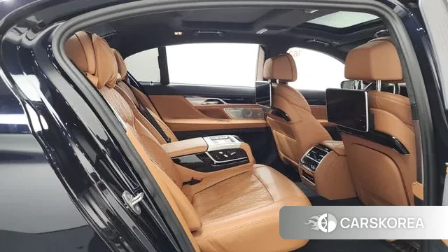 BMW 7 Series (G11) 2022 Черный из Кореи, фото 3