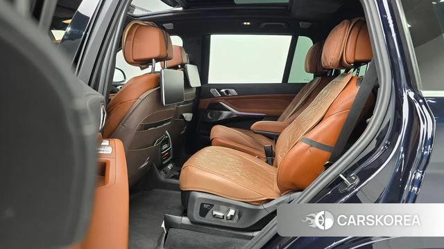BMW X7 (G07) 2022 Черный из Кореи, фото 3