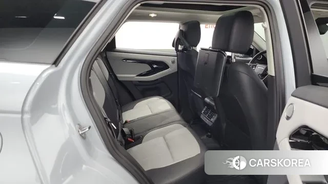 Land Rover Range Rover Evoque 2nd Generation 2024 Цвет галактики из Кореи, фото 3