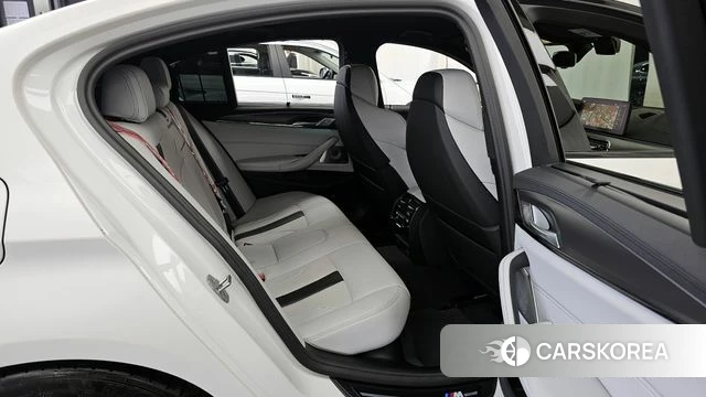 BMW M5 (F90) 2023 Белый из Кореи, фото 3