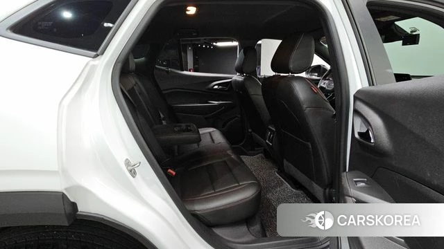 Chevrolet (GM Daewoo) Trax Crossover 2023 Белый из Кореи, фото 3
