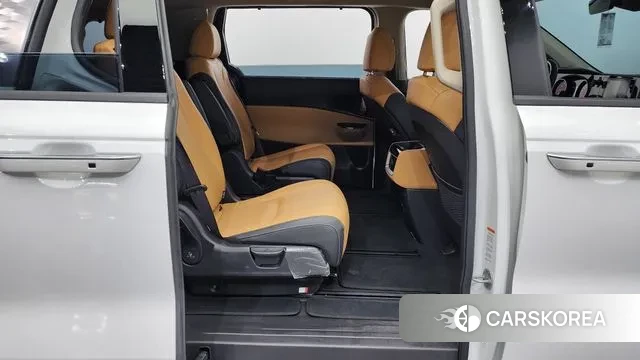 Kia Carnival 4th generation 2023 Белый из Кореи, фото 3