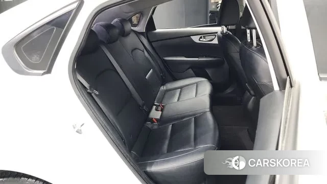 Kia The New K3 2nd generation 2021 Белый из Кореи, фото 3