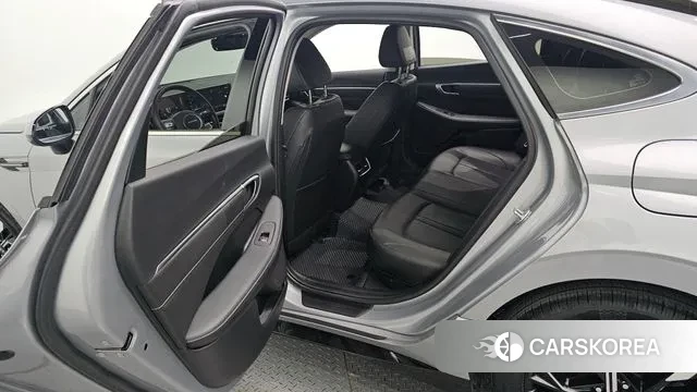 Hyundai Sonata D Edge (DN8) 2024 Серебристо-серый из Кореи, фото 3