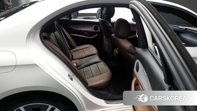 Mercedes-Benz E-Class W213 2021 Белый из Кореи, фото 3