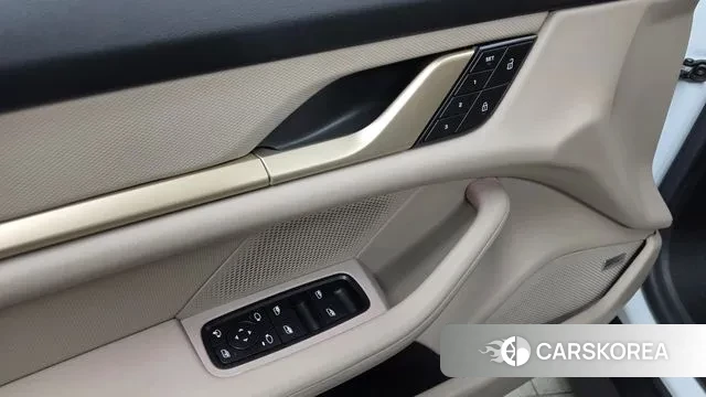 Porsche Taycan 2022 Белый из Кореи, фото 3