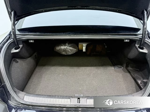 Volkswagen Magotan PHEV 2022 Черный из Китая, фото 3