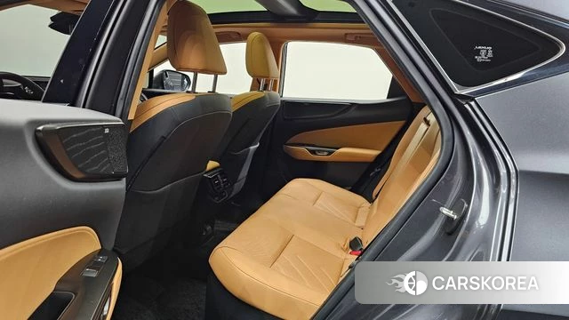 Lexus NX350h Second generation 2023 Серый из Кореи, фото 3