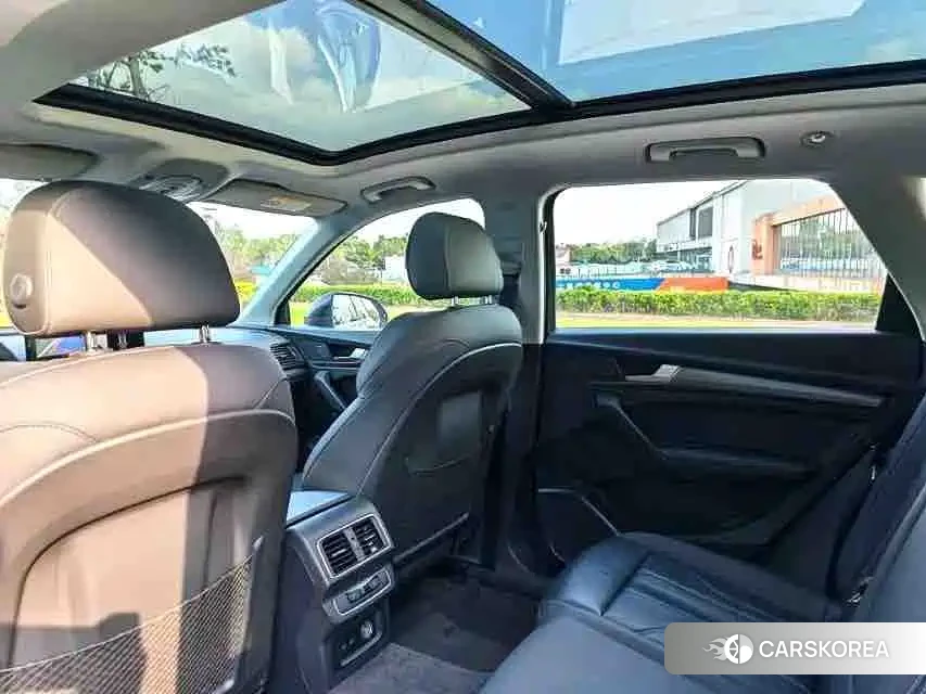 Audi Q5L 2022 Черный из Китая, фото 3