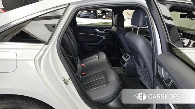 Audi A6 (C8) 2021 Белый из Кореи, фото 3