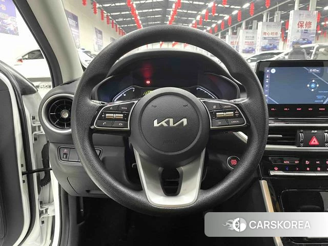 Kia K3 2022 Белый из Китая, фото 3