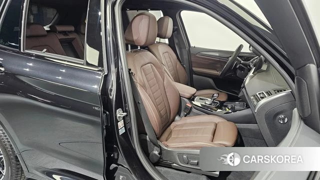 BMW X3 (G01) 2024 Черный из Кореи, фото 3