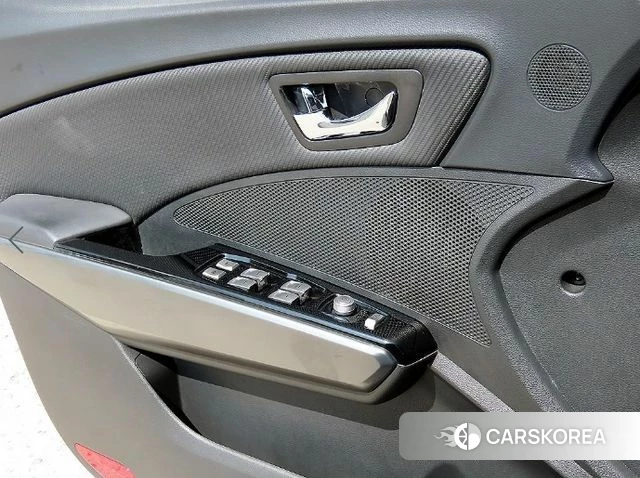 Ssangyong Tivoli Armor 2019 Серый из Кореи, фото 3