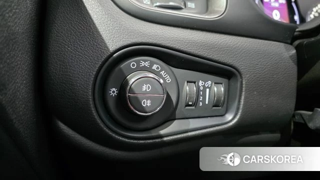Jeep Renegade 2022 Жемчужный цвет из Кореи, фото 3