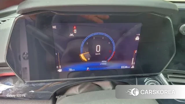 Chevrolet (GM Daewoo) Trax Crossover 2025 Жемчужный цвет из Кореи, фото 3