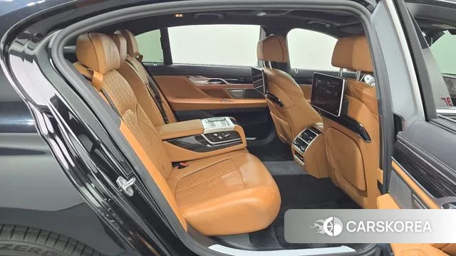 BMW 7 Series (G11) 2021 Черный из Кореи, фото 3