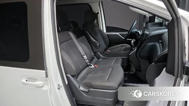 Hyundai Staria 2022 Белый из Кореи, фото 3