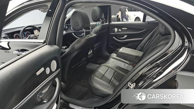 Mercedes-Benz E-Class W213 2018 Черный из Кореи, фото 3