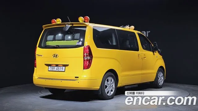 Hyundai The New Grand Starex 2018 Желтый из Кореи, фото 3