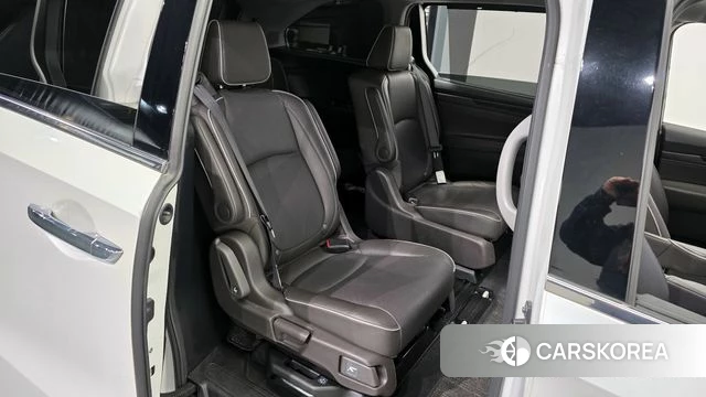 Honda Odyssey 2021 Белый из Кореи, фото 3