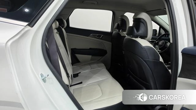 Kia Sportage 5th Generation 2023 Белый из Кореи, фото 3