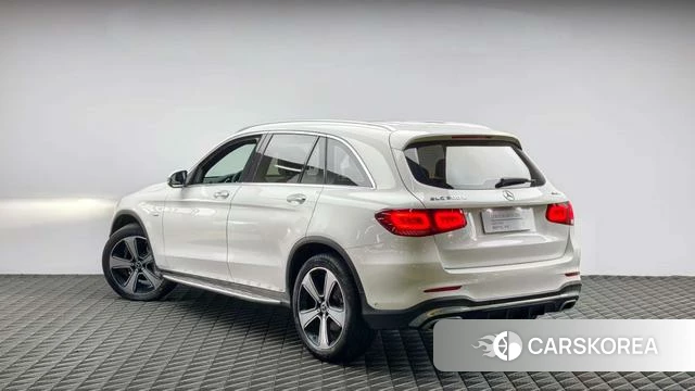 Mercedes-Benz GLC 2023 Белый из Китая, фото 3