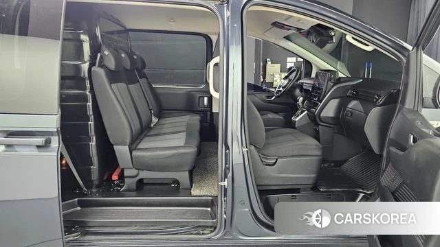 Hyundai Staria 2023 Серый из Кореи, фото 3