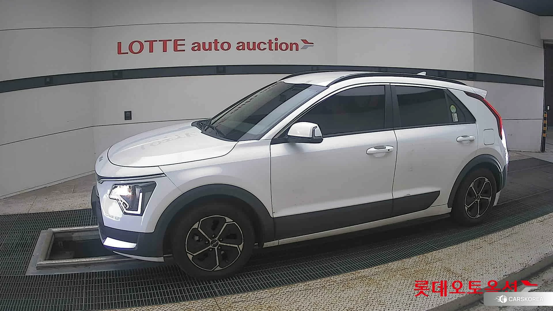 Kia Niro Hybrid 2022 Snow White Pearl (optional) из Кореи, фото 3