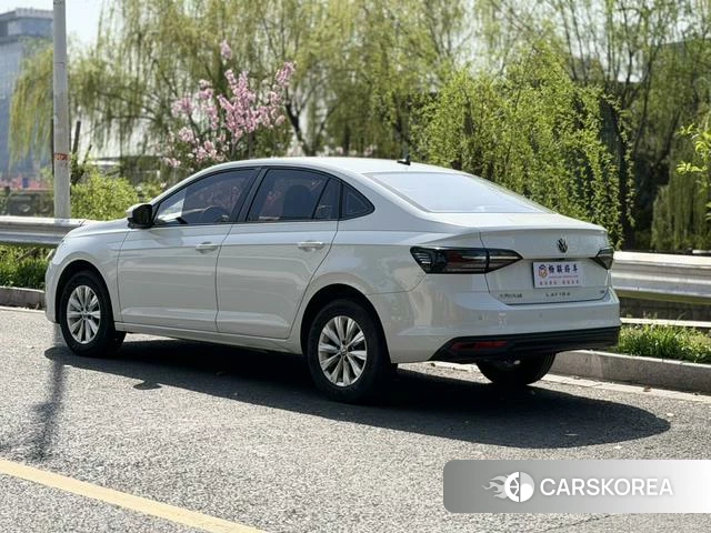Volkswagen Lavida 2024 Белый из Китая, фото 3
