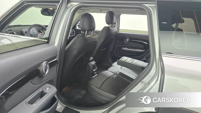 Mini Cooper Clubman 2023 Серебристо-серый из Кореи, фото 3