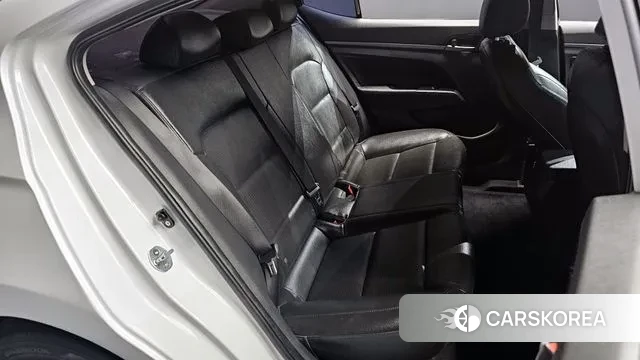 Hyundai Avante AD 2018 Белый из Кореи, фото 3