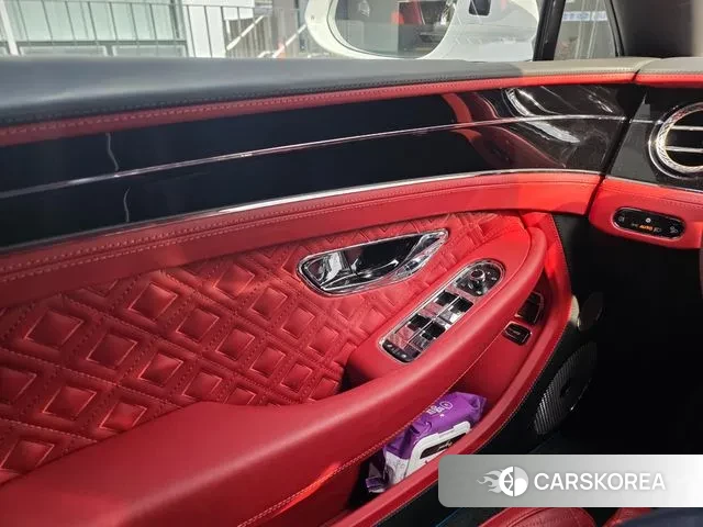 Bentley Continental GT 3rd Generation 2022 Белый из Кореи, фото 3